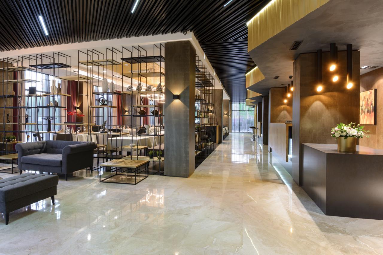 Hotel Senator 卡拉甘达 外观 照片